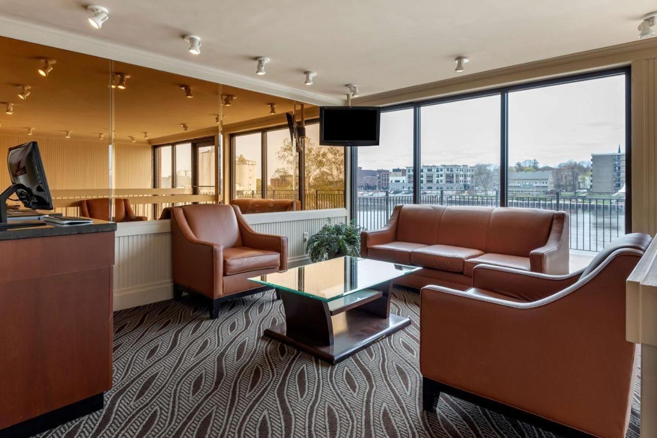Best Western Plus Oswego Hotel&Conference Center Exterior foto
